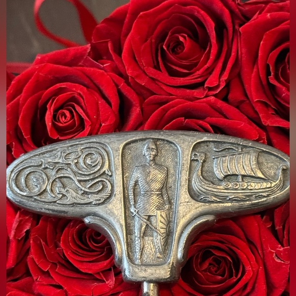 Vintage Norwegian Pewter T Handle Corkscrew Viking Ship Warrior Barware - Picture 2 of 7